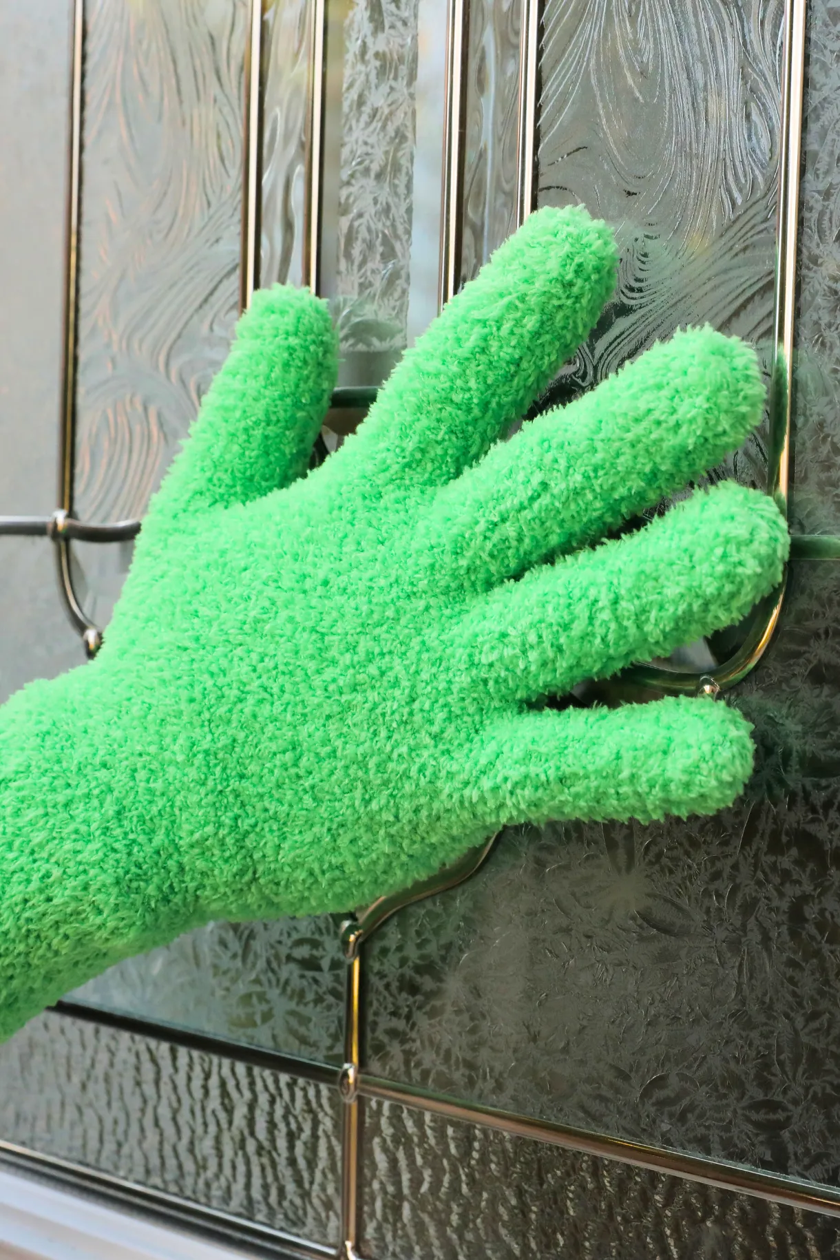 Leaf Shining Microfiber Green Gloves