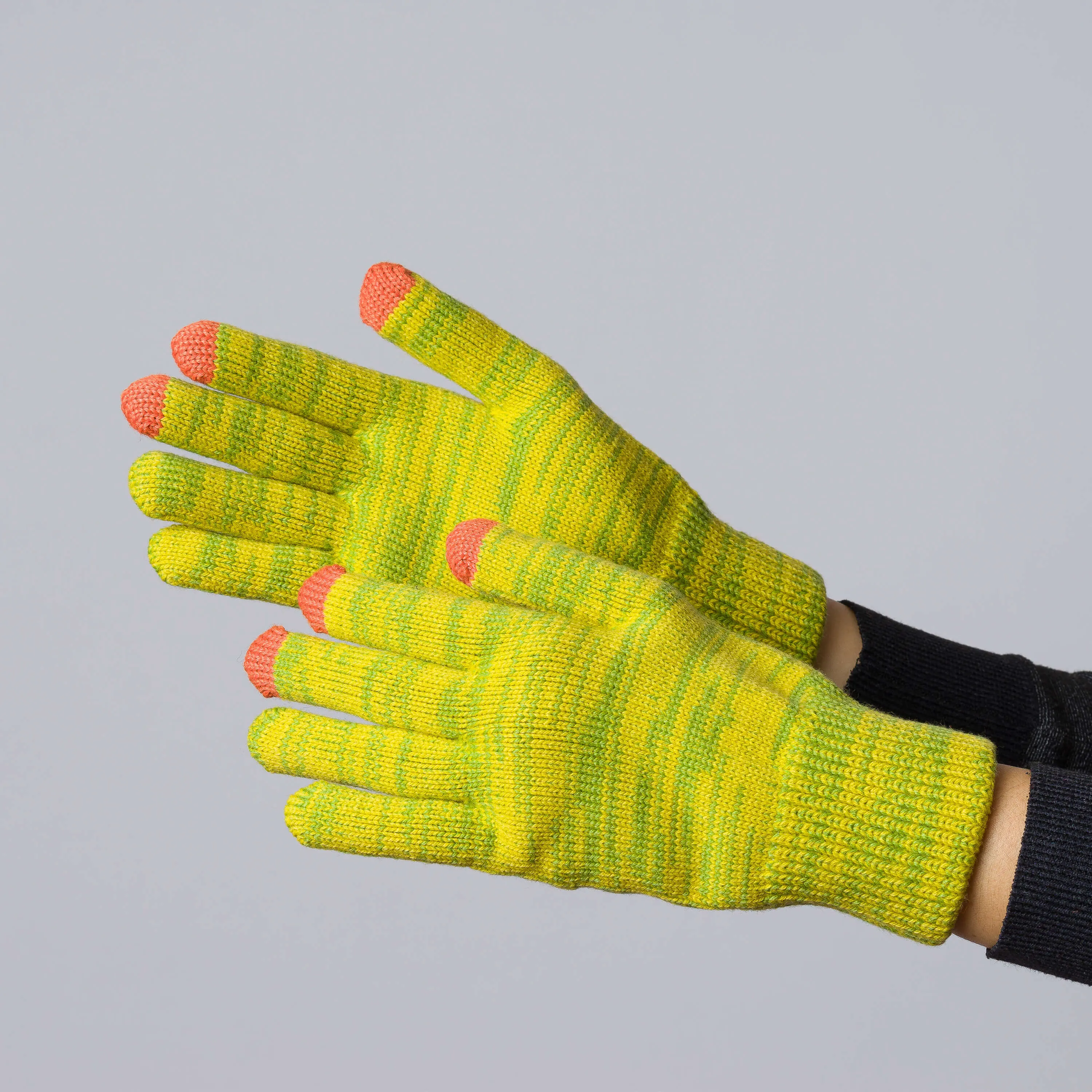 Twist Knit Touchscreen Gloves